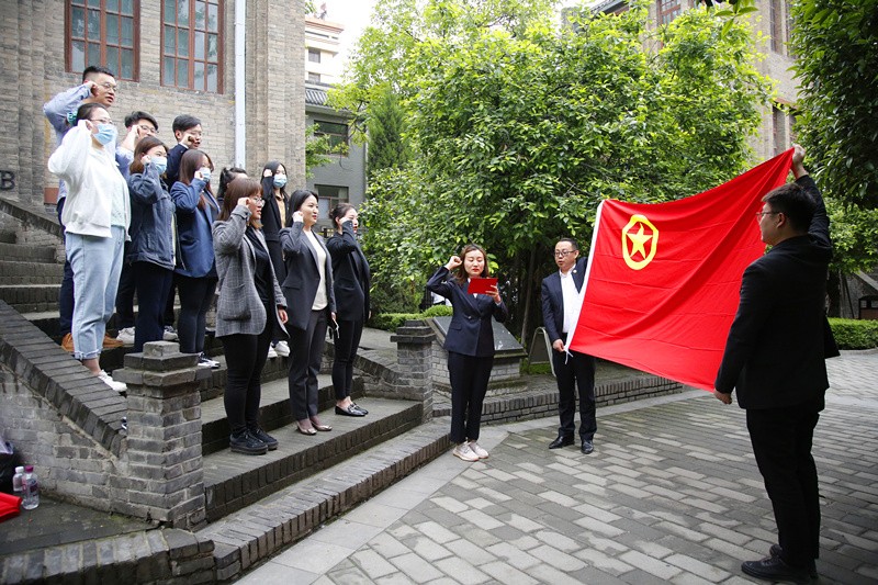 公司團委赴西安事變紀念館開展團日活動配圖2 (2).JPG